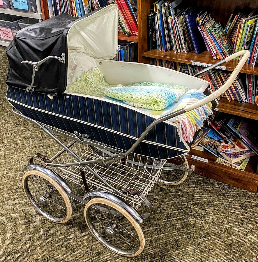 195060's 'Peg Perego' Blue Pram like Call the Midwife vintage