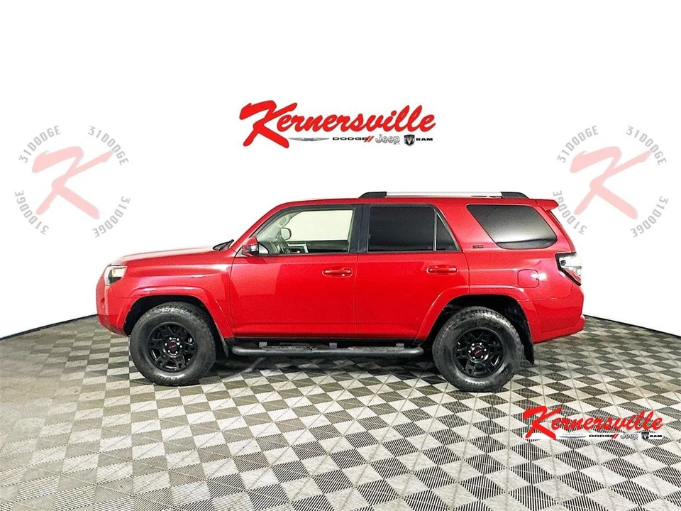 2020 Toyota 4Runner SR5 4WD 4dr SUV Backup Camera Steering Wheel Controls - Изображение 4 из 4