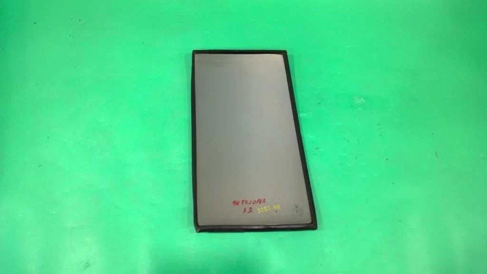 92 93 94 95 96 97 TROOPER SLX PASSENGER RIGHT REAR VENT GLASS OEM 3252-48 - Image 2 of 4