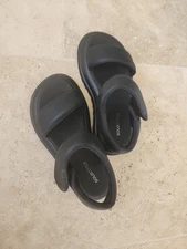 Black Chunky Platform Sandals 37 Or AU 6 Super Comfy Soft And Light