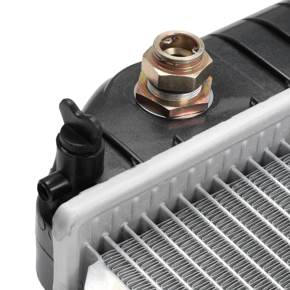 2713C Radiator For 2003-2004 Chevrolet Express GMC Savana 2500 3500 V8 4.8L 6.0L - Imagem 2 de 4