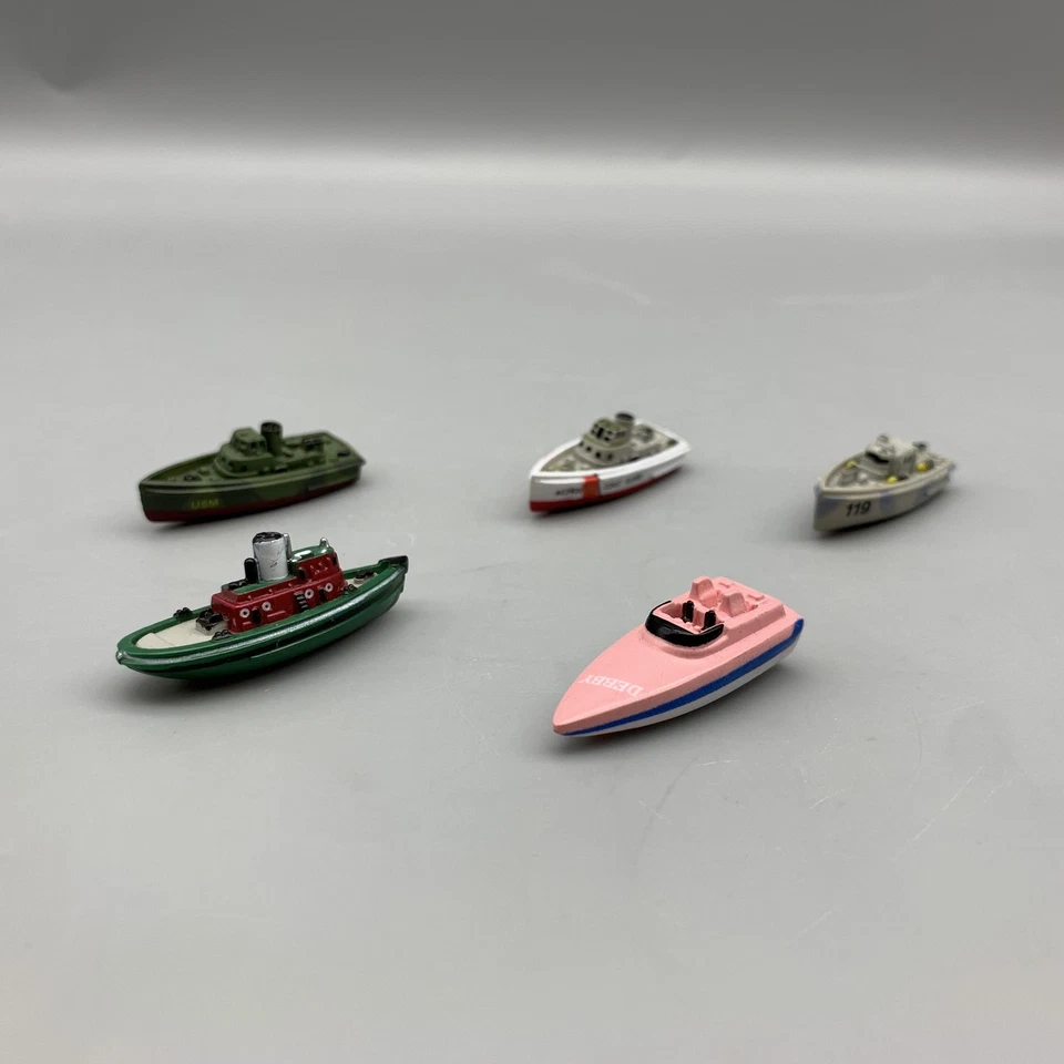De colección Años 80 Micro Máquinas Galoob Boats Lote de 5 Lancha Rápida Remolcador Militar Foto 2 de 4