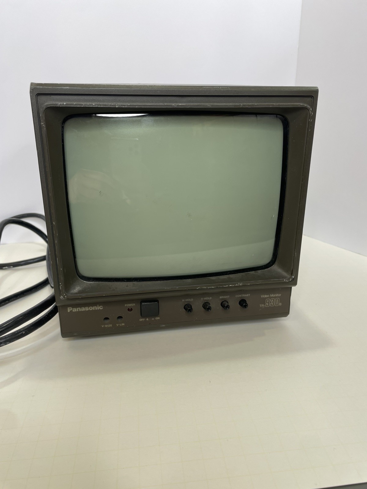 Panasonic TR-930 CCTV Analog Security Surveillance BNC Monochrome Video Monitor 