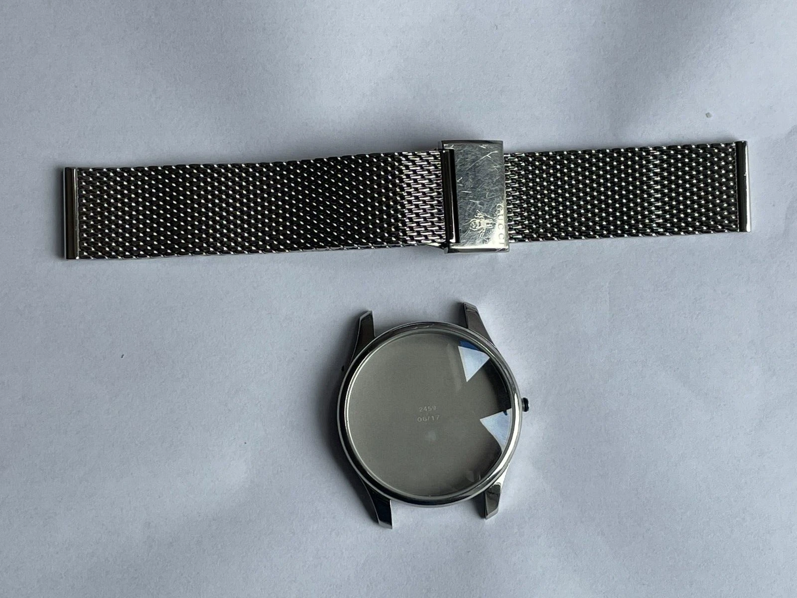 Bracelet et boîtier de montre milanaise GUCCI 18mm en acier inoxydable (réf 126.4) A577