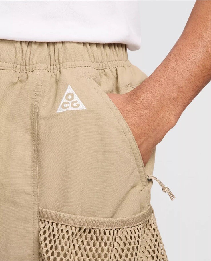 Nike ACG Snowgrass Men's Cargo Shorts Size XL Khaki/Light