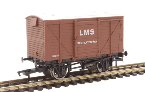 Dapol 4F-011-036 OO Gauge Ventilated Van LMS 15532 | Zustand: New