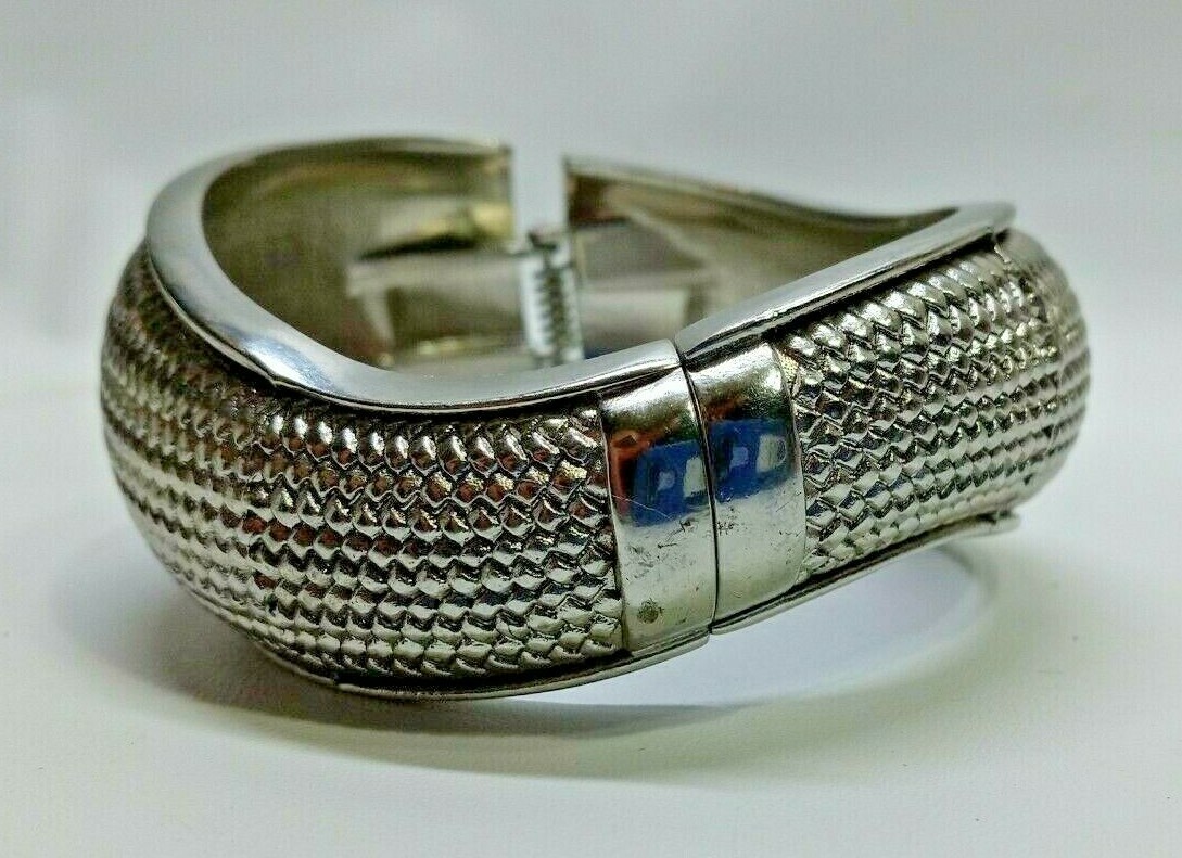 SILVER TONE SPRING OPENING WEAVE DESIGNED THICK B… - image 5