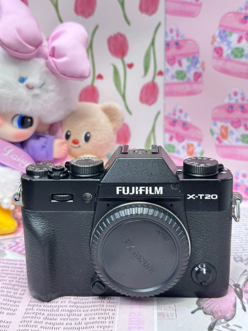 Fujifilm X-T20 Silver 24.3MP Mirrorless Digital Camera Body Only - 95% New