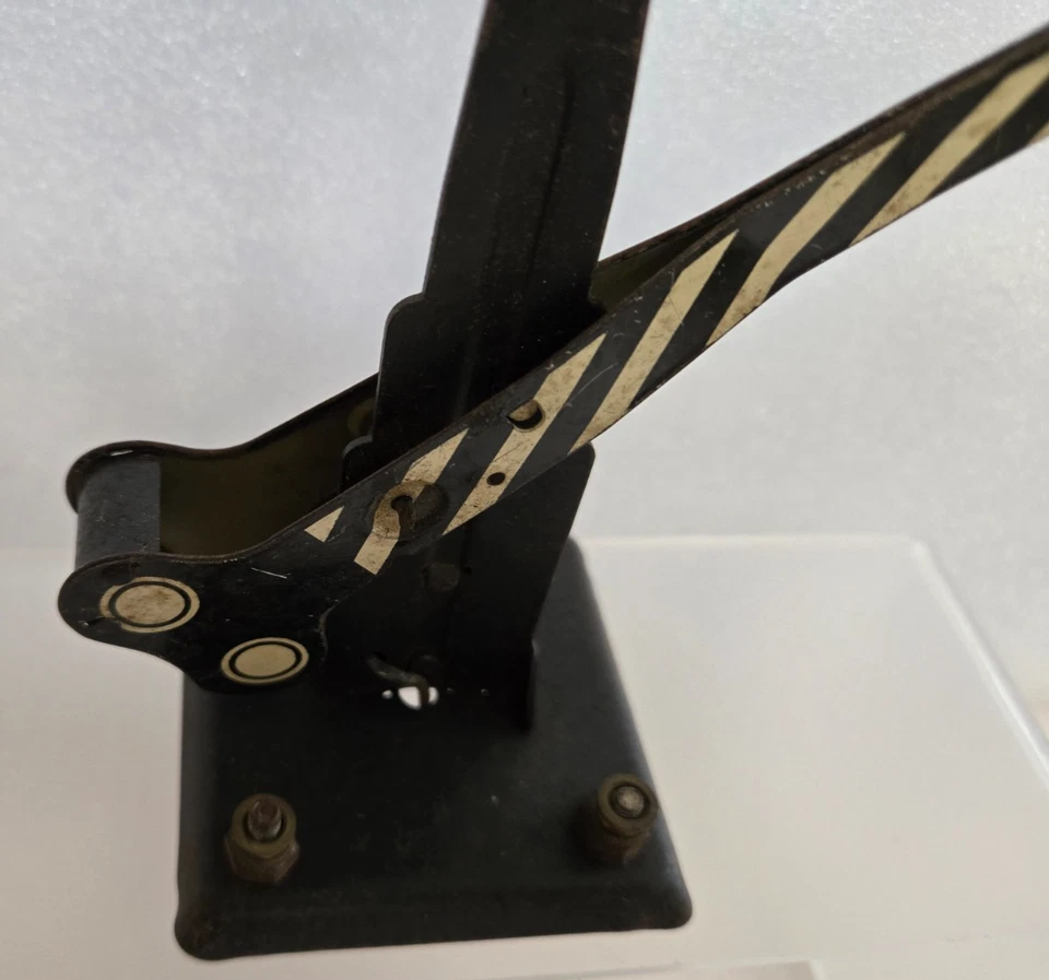 Marx O Gauge Railroad Crossing Signal Arm USA 1950's - Image 4 of 4