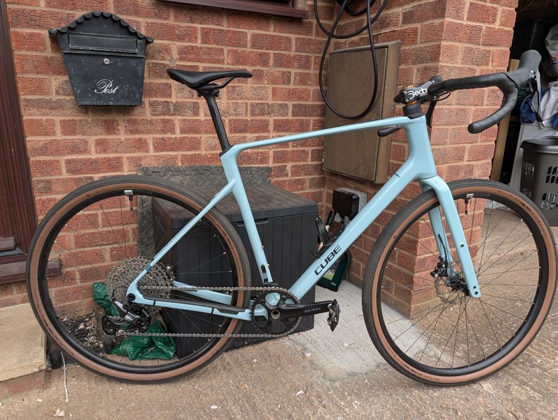 cube nuroad one C:62 Gravel bike  XL ridden about 300 miles from new last year