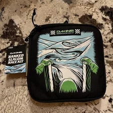 Dakine Banked Slalom Race Kit Snowboarding Skiing Gift Wax Brush Scraper NWT