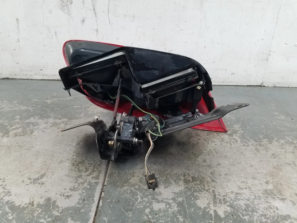 1998 庞蒂亚克 Trans Am 左球杆头灯 #2430 J5 — 第 3/4 张图片