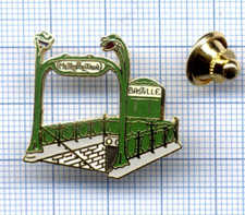 Pin's D & M ancienne station métro de PARIS Bastille art style Guimard 1905 RATP