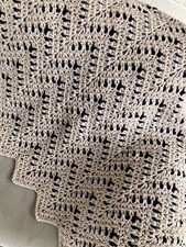 NEW HANDMADE crocheted afghan blanket VStitch throw Approx60x41 Tan, Black