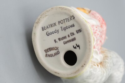 Beatrix Potter – Goody Tiptoes – Squirrel Figurine, BP-2A Beswick