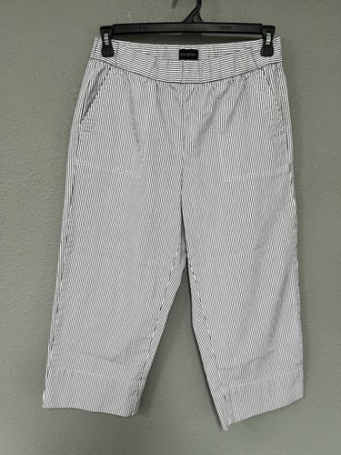 Talbots White With Navy Blue Stripes Capris Size MP