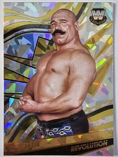 2022 WWE REVOLUTION IRON SHEIK FRACTAL PARALLEL
