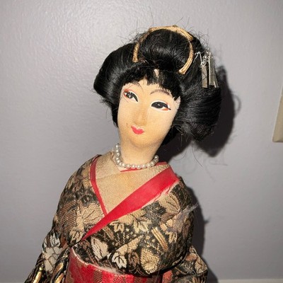 古い人形 着物　ホラー人形　The Haunted Japanese Doll s-l400.jpg
