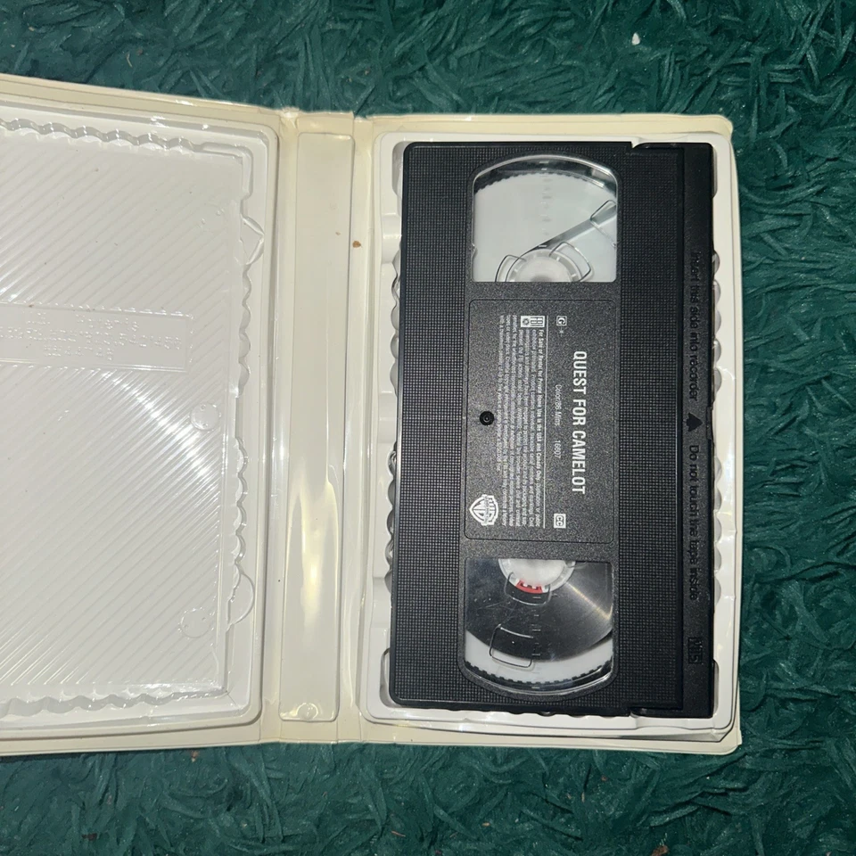 Quest For Camelot 1998 Screener VHS, HTF, Rare Screening Cassette - Image 3 of 3