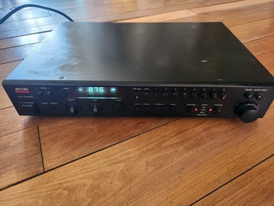 Adcom GTP-500 II Tuner / Preamplifier Powers On 