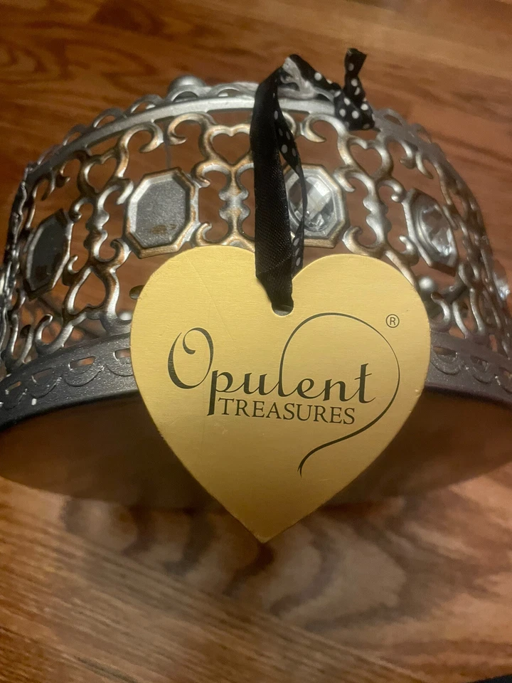 Suporte decorativo elegante para bolo Opulent Treasure (descontinuado) - Imagem 4 de 4