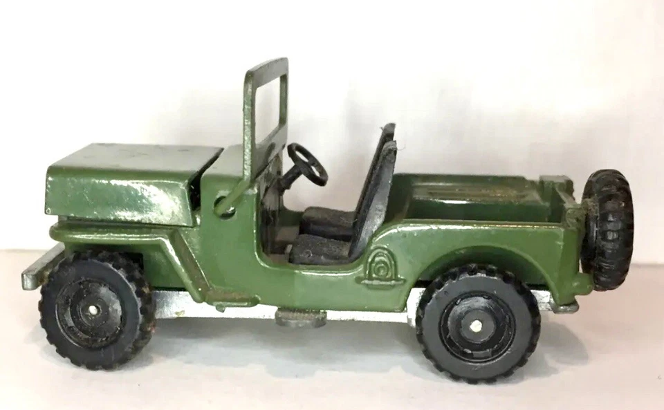 Tomica Nº 1974 vintage JEEP MITSUBISHI ESCALA 25 1/56 HECHO EN JAPÓN Foto 2 de 4