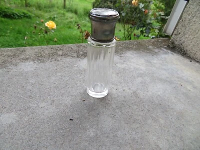 ancien flacon à sel en cristal et métal argenté 8.2 cm - Photo 1/4