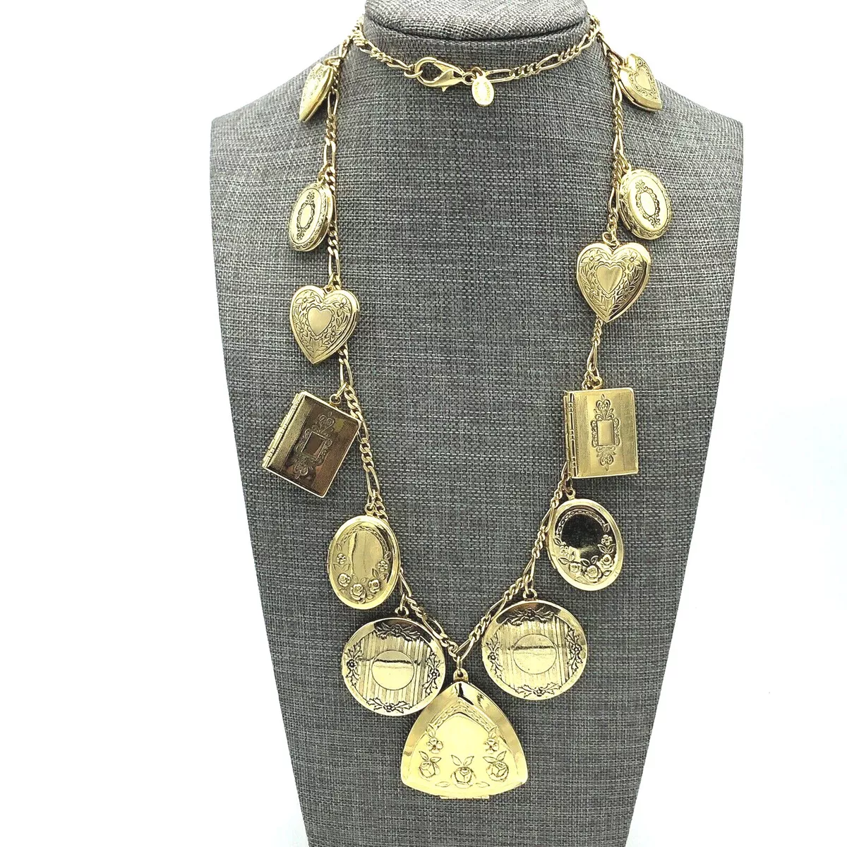 Multiple photo locket necklace deals