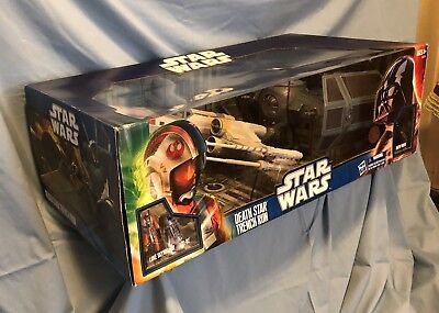 Death Star Trench Run STAR WARS Toys R Us EXCLUSIVE TRU X Death Star Trench Run STAR WARS Toys R Us EXCLUSIVE TRU X