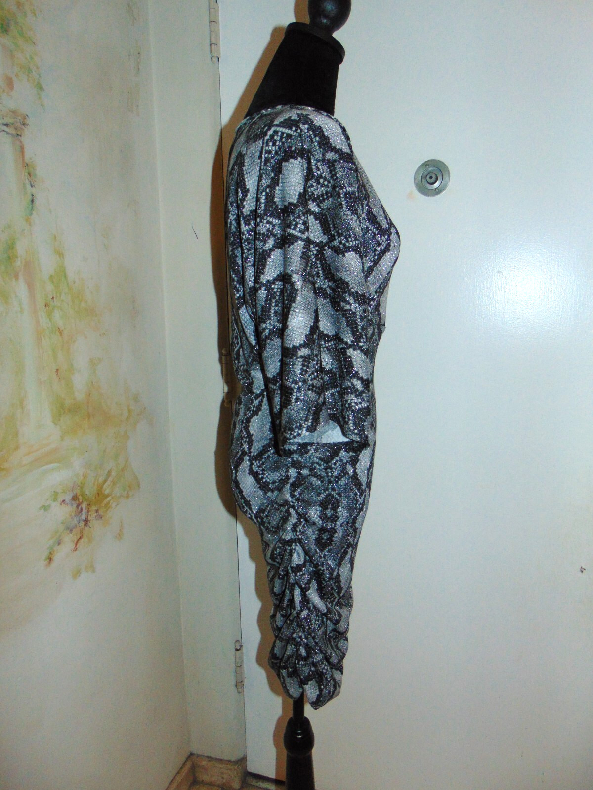 VENUS Python Print Silver Metallic Bodycon Knit V… - image 5