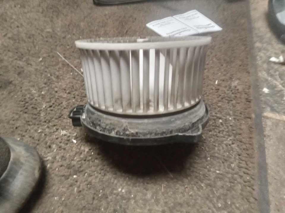 Motor soplador HONDA CIVIC 92 93 94 95 96 97 98 99 00 EG EK Foto 4 de 4