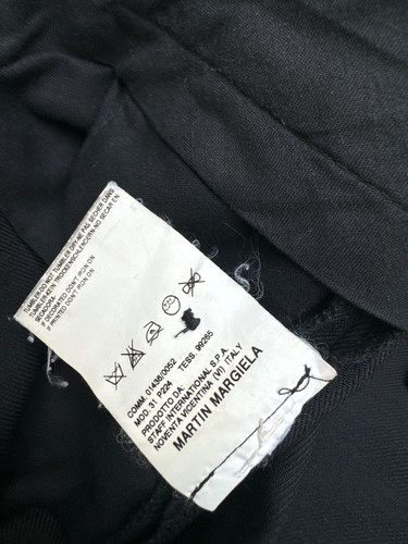 Martin Margiela FW 2005 Deconstructed Black Wool Pants
Size IT 40 / US 25-26 - Picture 7 of 8