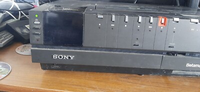 Sony Betamax SLC7UB Betamax video cassette recorder -powers on, tape ...
