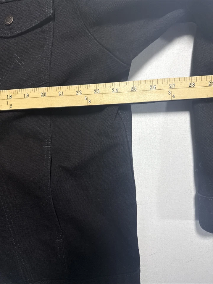 Jaqueta Wrangler Truck - Yellowstone Dutton Ranch - Preta - Extra Grande - Jeans Pesado - Imagem 3 de 4