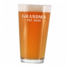 Grandma Est - New Grandmother Pint Glass Gift for First Time Grandparents 2025