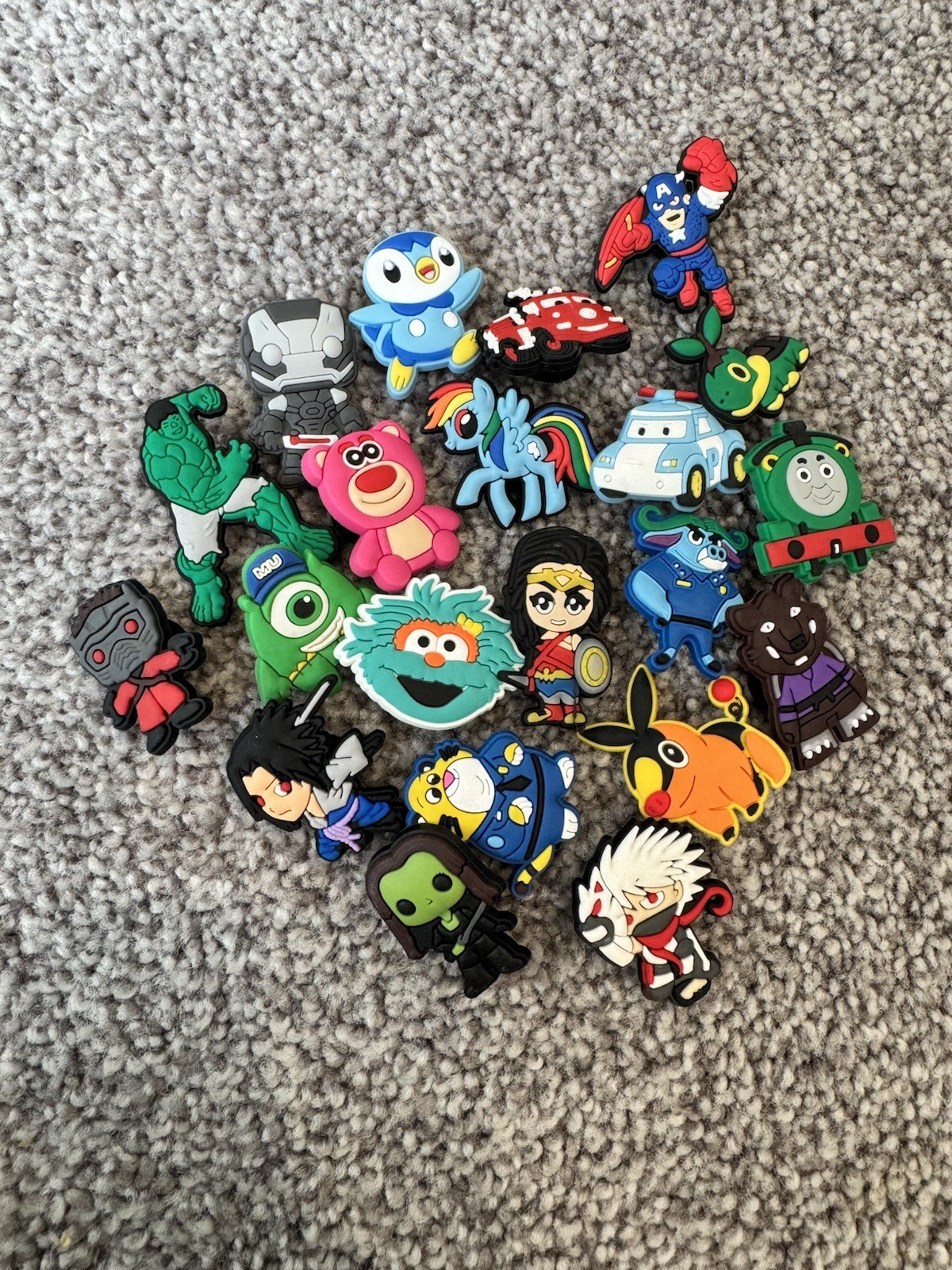 Croc Charms Jibbitz 21 PCS Assorted, Disney And Marvel Characters