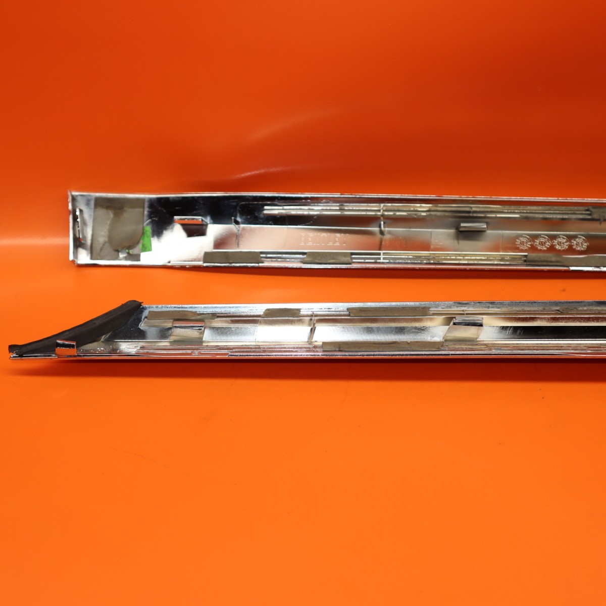 BENTLEY GT QUARTER MOLDING LEFT DRIVER REAR TRIM 2012 2013 2014 GTC 3W8853535AA