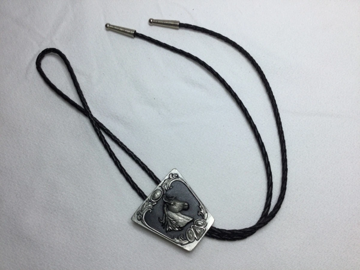 JEAN'S FRIEND Bolo Tie Vintage Con Testa Di Cavallo Western – Smalto Blu E Cordoncino In Pelle – 45x55 Mm