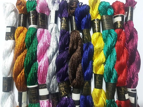 12 Embroidery Silk Threads assorted Skeins, 12 different Colours metallic floss - Picture 3 of 3