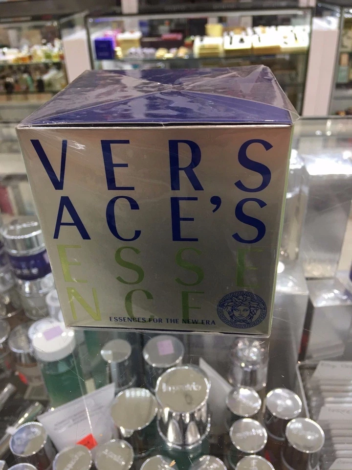 Versace's Exciting Eau de Toilette Spray 50 ml (Clásico) Foto 2 de 2