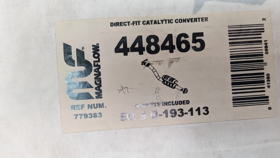 Magnaflow 448465 |Se adapta a Chevrolet Cavalier/Malibu 1996-99, Pontiac Sunfire | 2,4 L Foto 2 de 2
