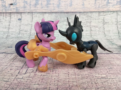 My Little Pony Guardians of Harmony Twilight Sparkle vs. Changeling Lot