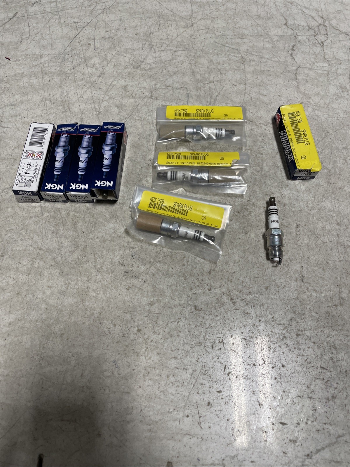 8 pc NGK 7559 UR45IX Iridium IX Spark Plugs for XP666 XP26DP2 XP26 ITF16TT