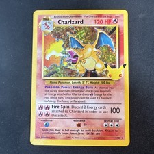 Charizard 4/102 Celebrazioni: Collezione Classica Holo Bleed Pokemon