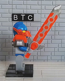 LEGO NEXO KNIGHTS 70351 Clay Moorington Minifigure NEX093! CRACKED LEGS!