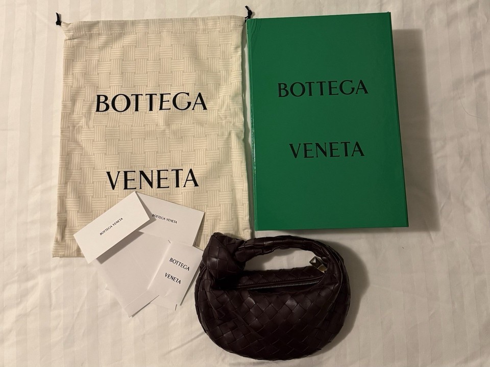 Bottega Veneta Mini Jodie Intrecciato Leather Top Handle Zip Bag Dark barolo