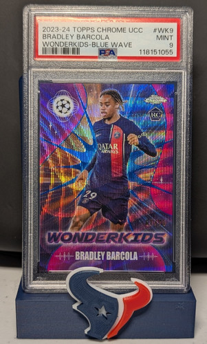 Topps Chrome UCC 23/24 Bradley Barcola PSG Wonderkids Blue Wave /75 WK-9 PSA 9