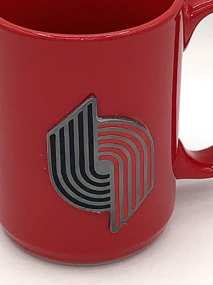 2012 NBA Портленд Trailblazers металлический логотип медальон кофейная кружка чашка 15 унций - Изображение 2 из 4