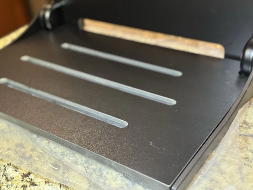 Asiento de pared plegable con respaldo alto Seachrome SHAF-185155-PBS-MB caja abierta devolución sin usar Foto 4 de 4