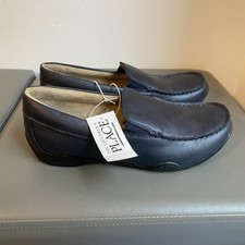 NWT The Children  s Place Boys Slip On Dress Shoes Navy Tidal Blue Size 5 Loafers